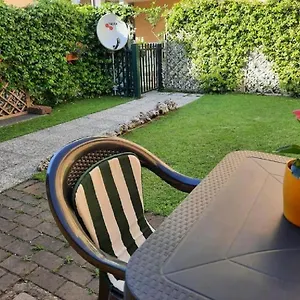 La Casa Di Davide Con Giardino E Garage Apartment